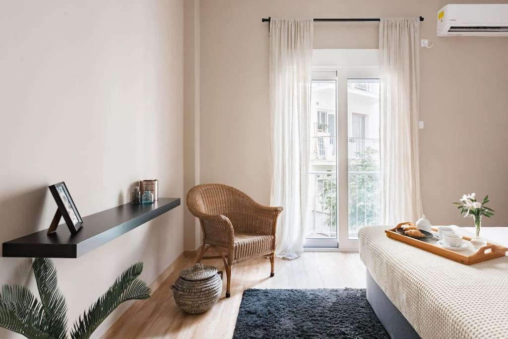 Your "Home Away From Home" - Phillopapou Hill アテネ エクステリア 写真